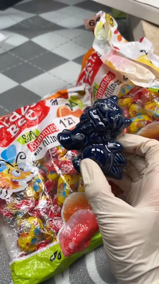 瓷片陶瓷如图所示周边