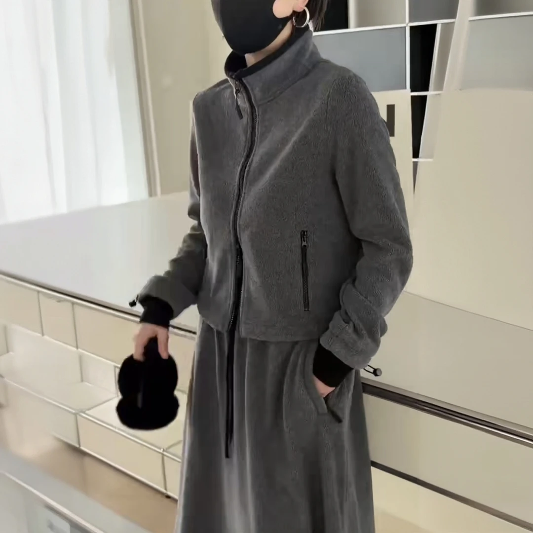 16547诗歌兰女装2025冬款新款 深灰色气质立领拉链摇粒绒卫衣外套