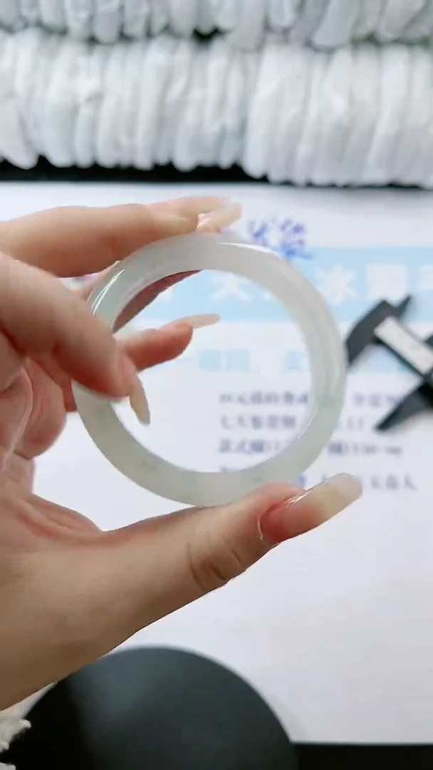 【闪购商品】石英质玉手镯未镶嵌多样性发货F530