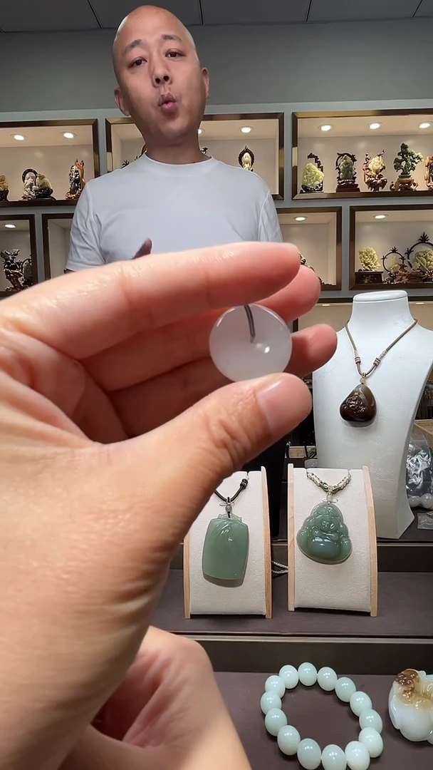 和田玉未镶嵌颈饰苏