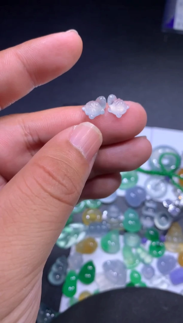 颈饰未镶嵌翡翠乌龟