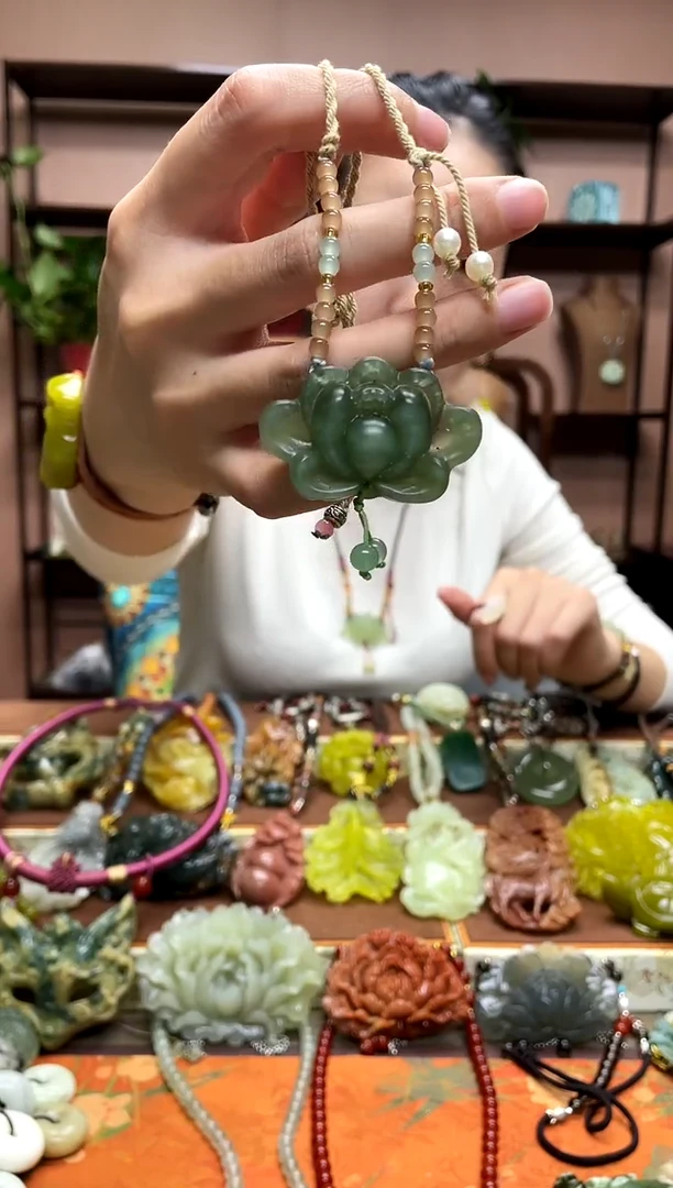 未镶嵌岫玉吊坠·1