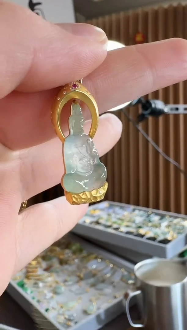 吊坠(不含链)18K金镶嵌翡翠吊坠
