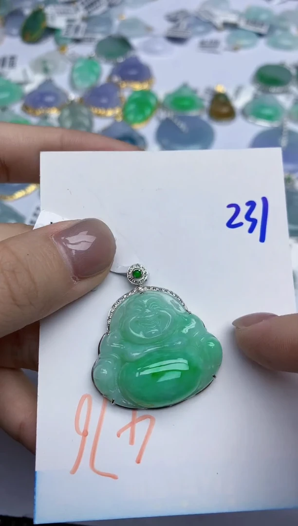 【闪购商品】翡翠挂件18K金镶嵌天然翡翠A货
