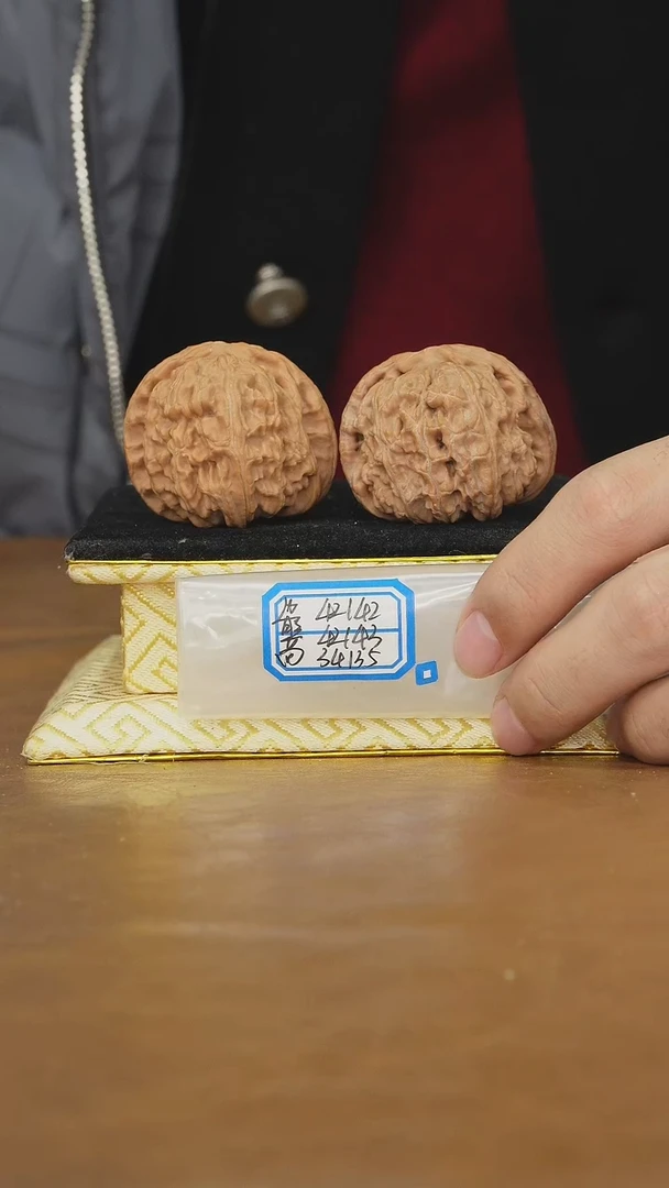 把件文玩核桃白狮子