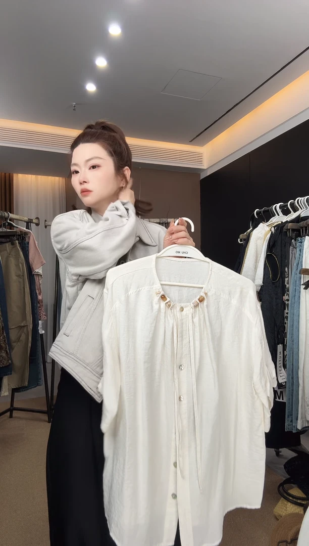 串珠领子棉麻上衣米白色