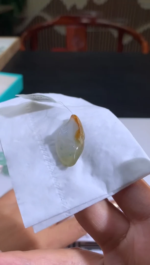 未镶嵌定制翡翠?*果翡翠