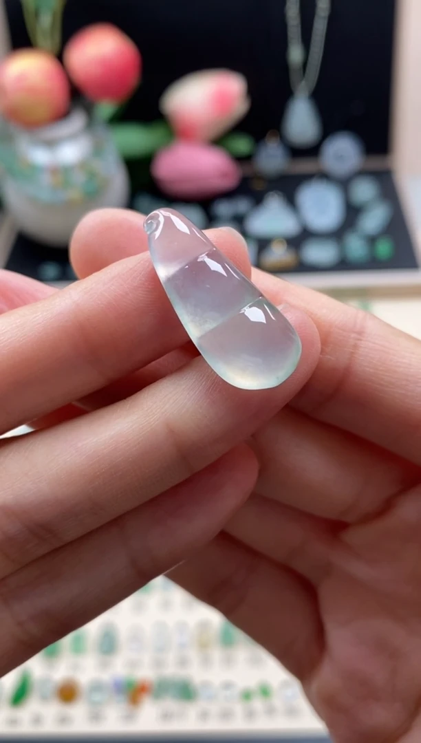 翡翠未镶嵌颈饰翡翠冰种福豆