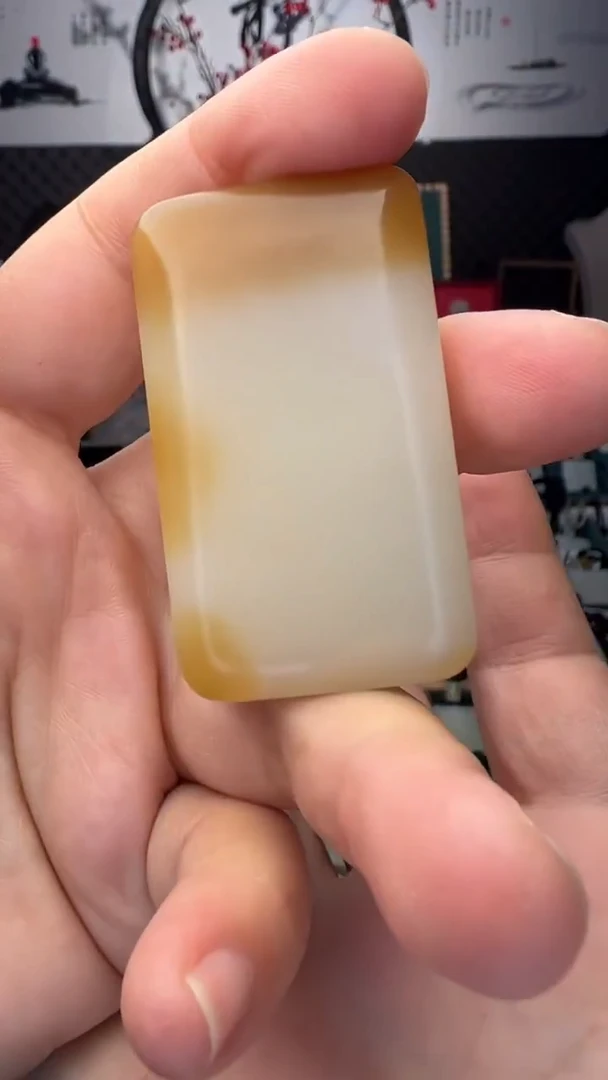 颈饰未镶嵌和田玉J