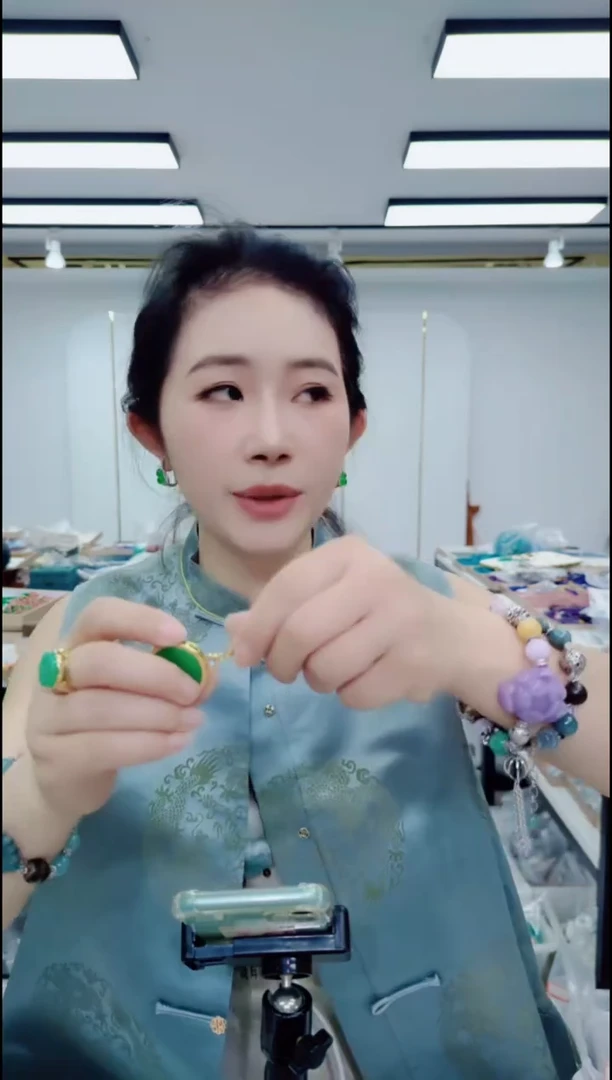 翡翠未镶嵌颈饰2893绿圆牌吊坠