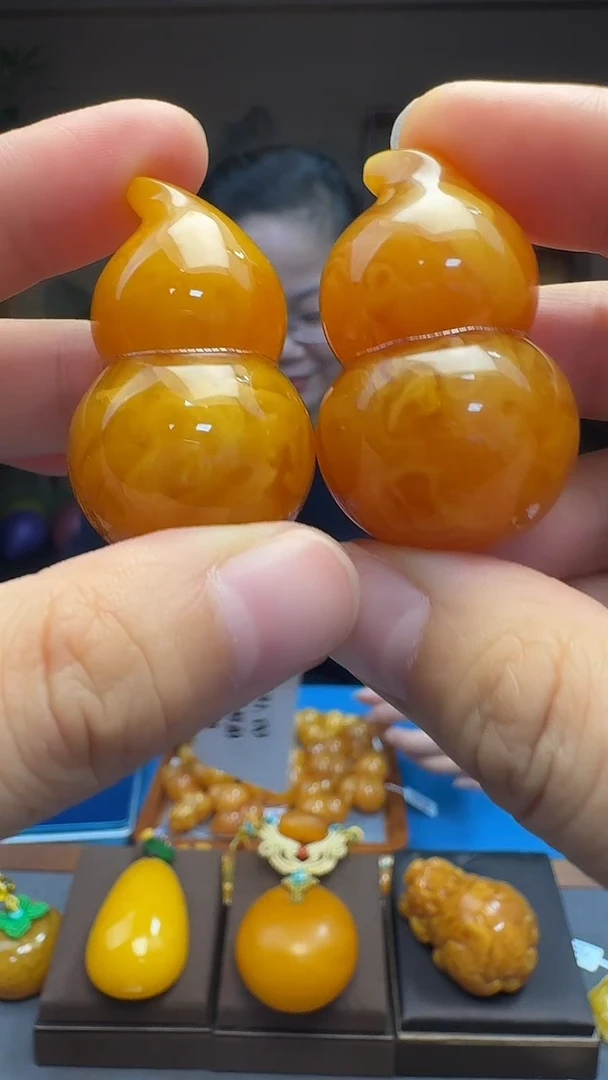 琥珀吊坠(不含链)未镶嵌天然保真蜜蜡葫芦套装（多样发其一）送绳子