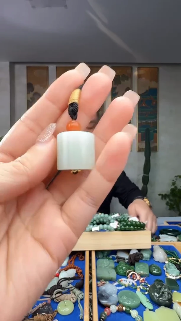 颈饰未镶嵌和田玉拍一发一