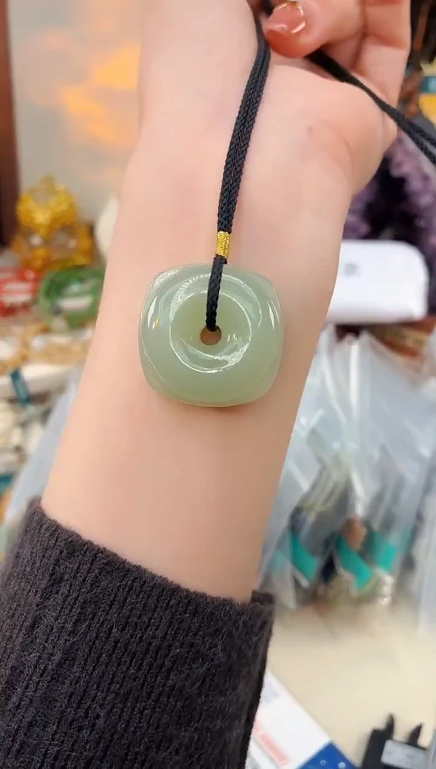 未镶嵌和田玉吊坠@@A2921D018219