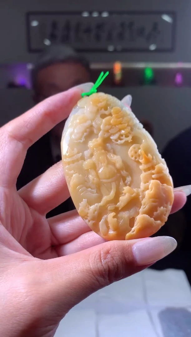 【闪购商品】定制翡翠未镶嵌挂件发货（拍一发一）