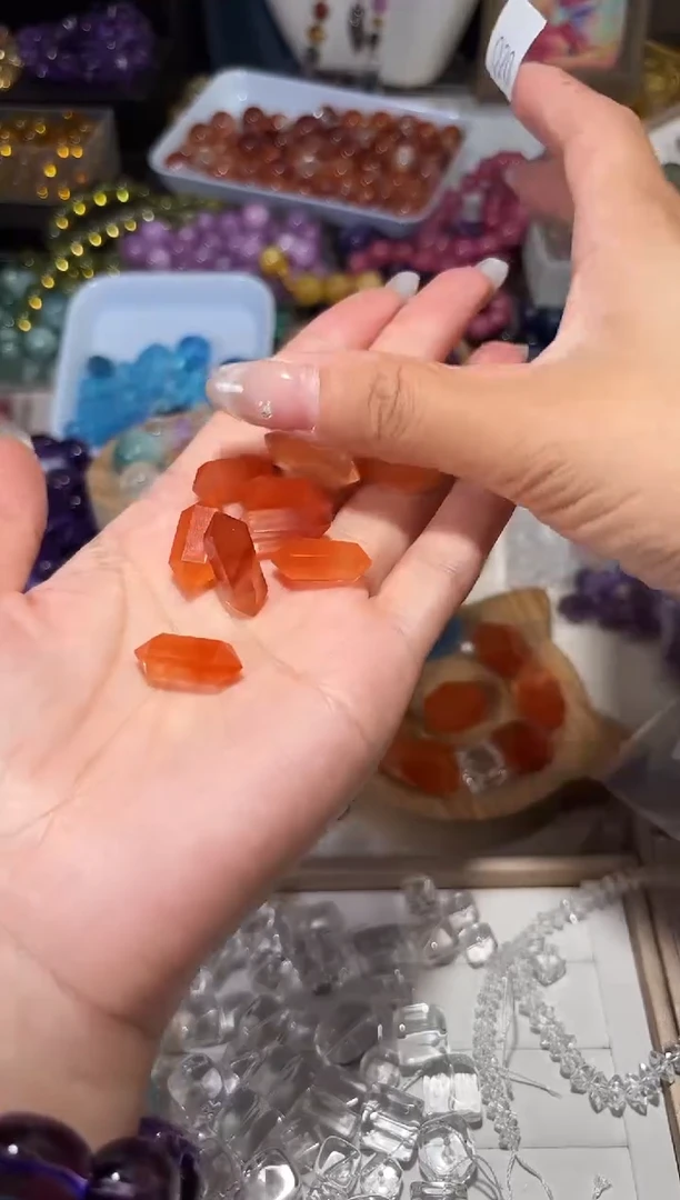 水晶手串未镶嵌Q20红兔毛双尖一个