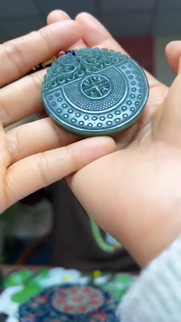 颈饰未镶嵌和田玉a3