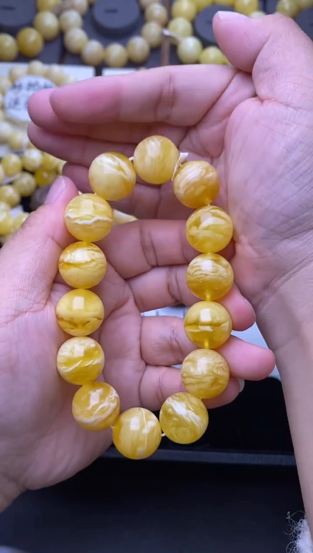 裸石琥珀未镶嵌 大小姐珠宝严92