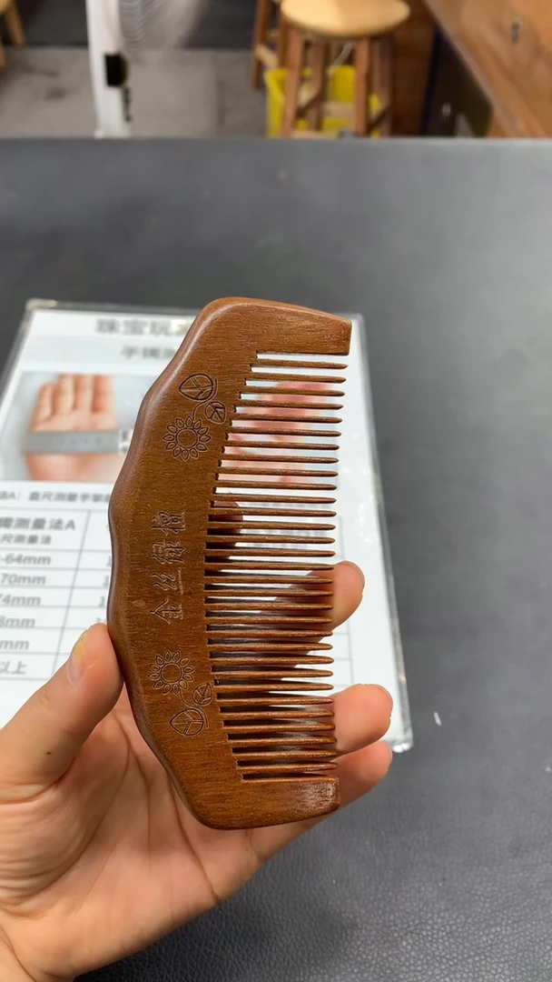 维腊木（绿檀）其他绿檀木梳子