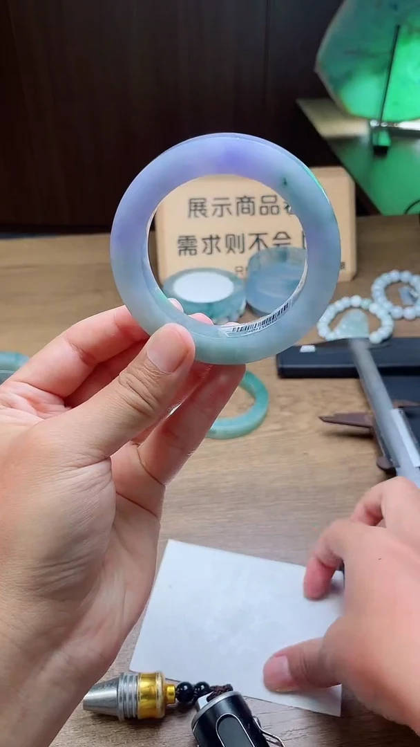 定制翡翠手镯未镶嵌依**飘定制