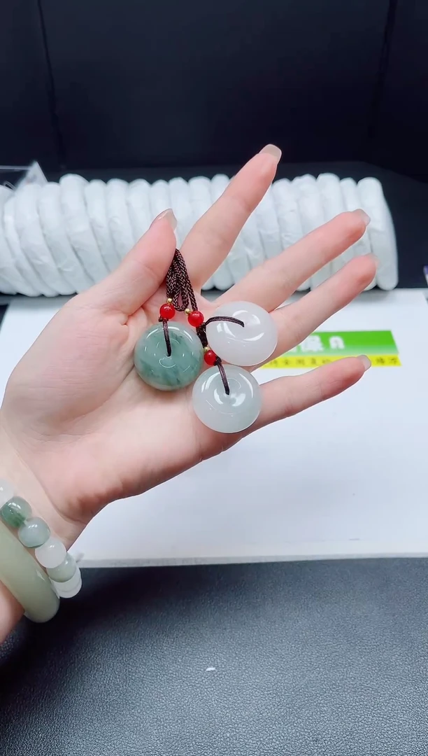 未镶嵌手镯石英质玉平安扣【花纹随机】