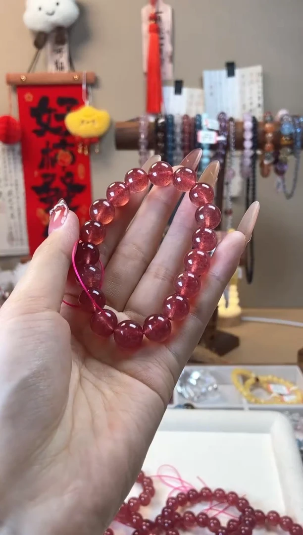 【闪购商品】石英质玉手链未镶嵌11m草莓晶