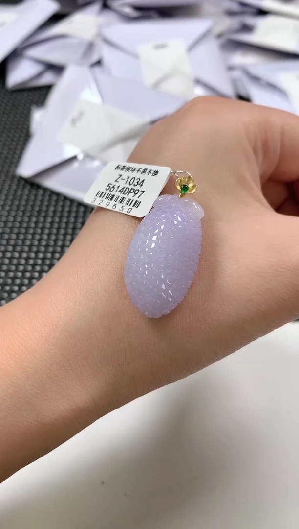 翡翠18K金镶嵌颈饰37