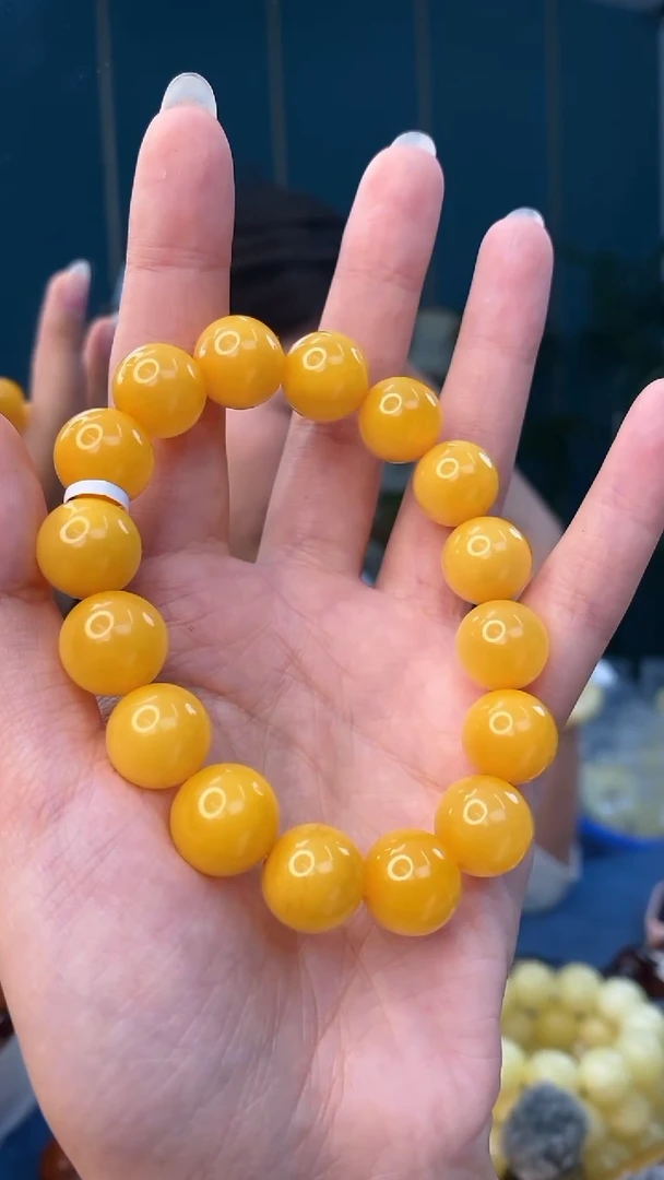 裸石琥珀未镶嵌1/3多样性发其一70