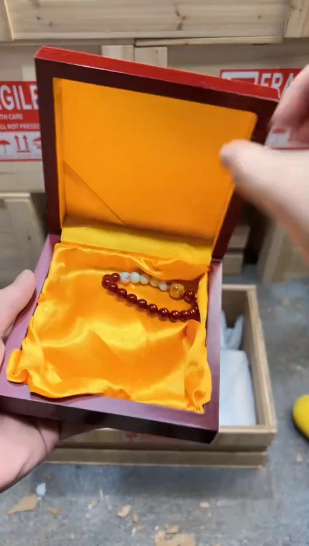 陈氏文玩云仓朱砂类手串无礼盒SP364