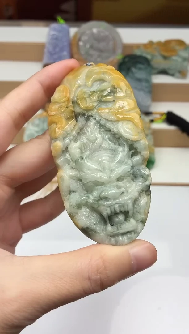 颈饰未镶嵌翡翠牌子