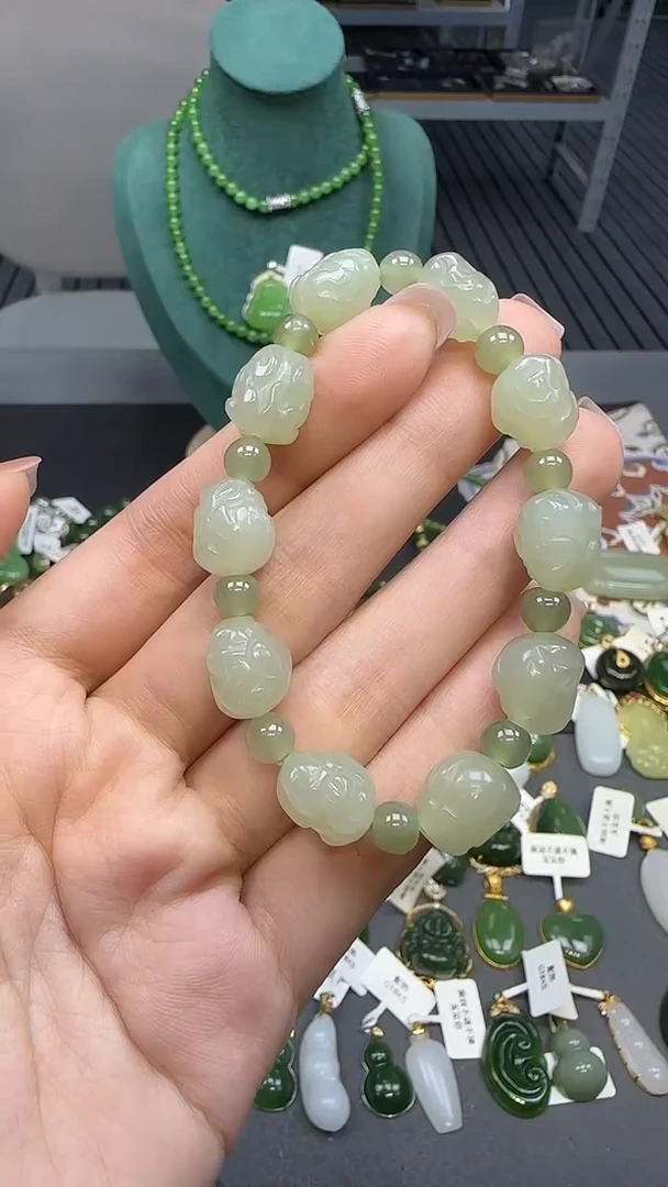 未镶嵌手串和田玉1