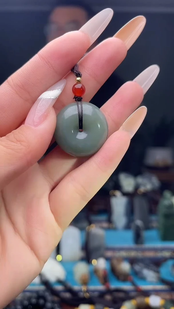 未镶嵌和田玉挂件1