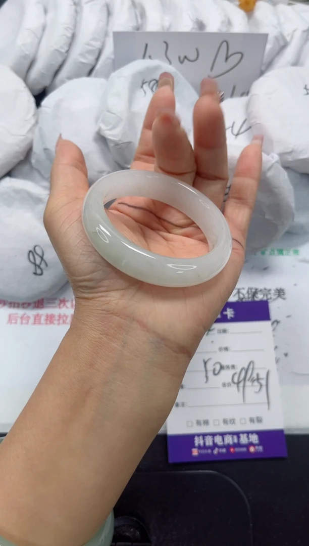 未镶嵌手镯石英质玉114-50