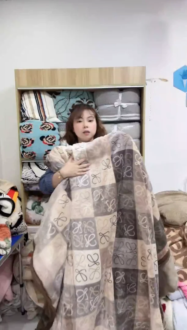 聚酯纤维1.8*2   几何被子