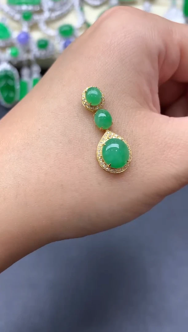 颈饰18K金镶嵌翡翠178-中国好珍宝