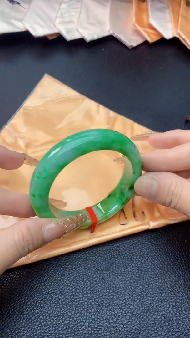 未镶嵌手镯翡翠0852736610