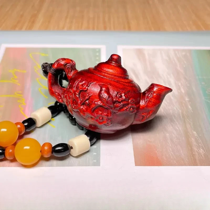 紫檀手把件（梅花壶）LQ142