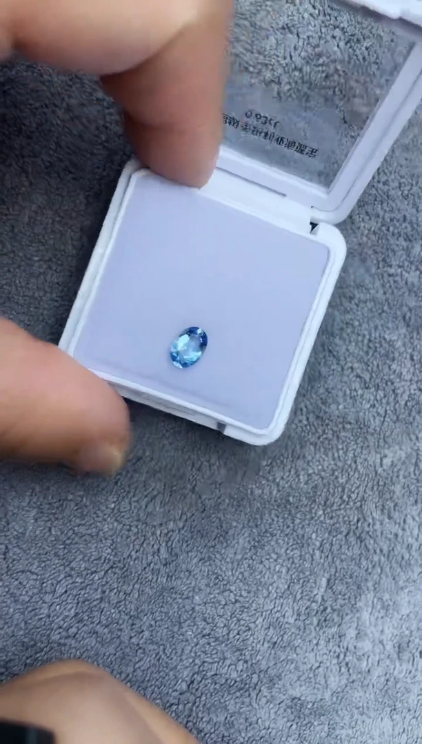 未镶嵌笔搁海蓝宝石0.63ct