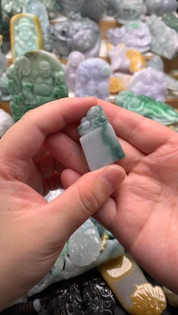 吊坠(不含链)未镶嵌翡翠1