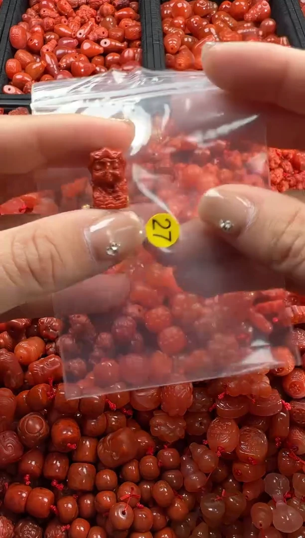 【闪购商品】南红玛瑙颈饰未镶嵌1