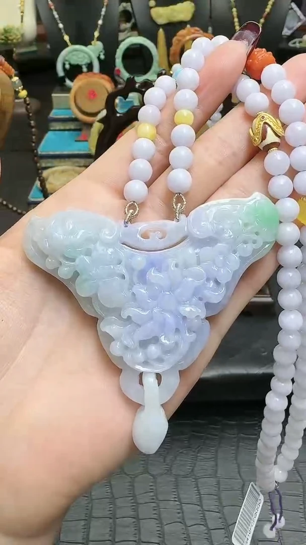 【闪购商品】翡翠颈饰未镶嵌春带彩蝶恋花