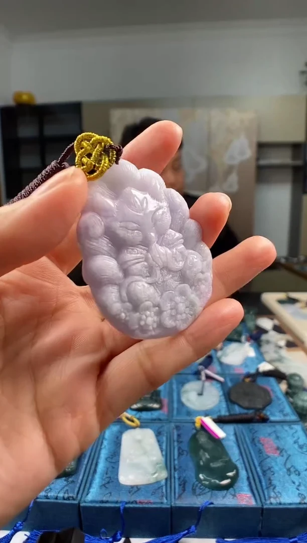 颈饰未镶嵌翡翠多样性发其一