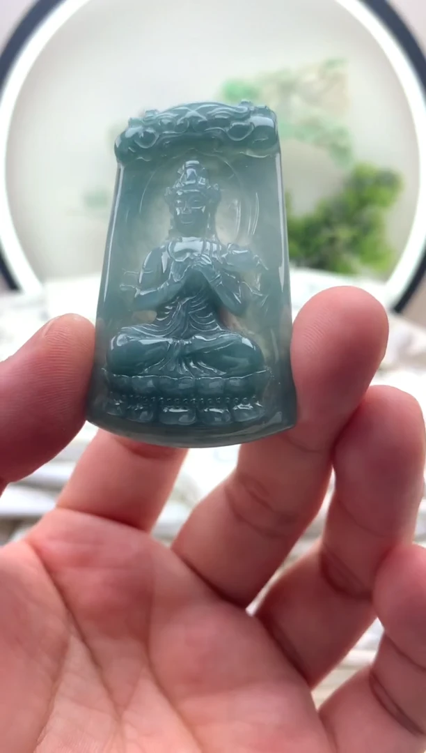 颈饰未镶嵌翡翠观音