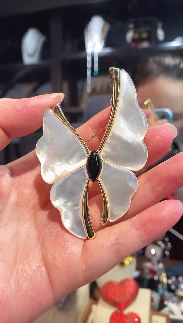仿水晶铜合金高货 白贝 妖姬蝴蝶