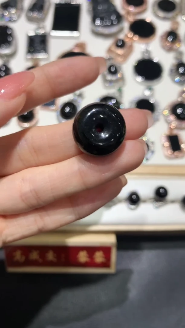 【闪购商品】翡翠吊坠(不含链)未镶嵌13多人多样性随机发货1件