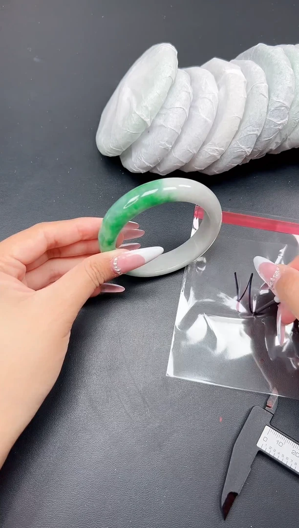 精品手镯 ，一物一拍U066