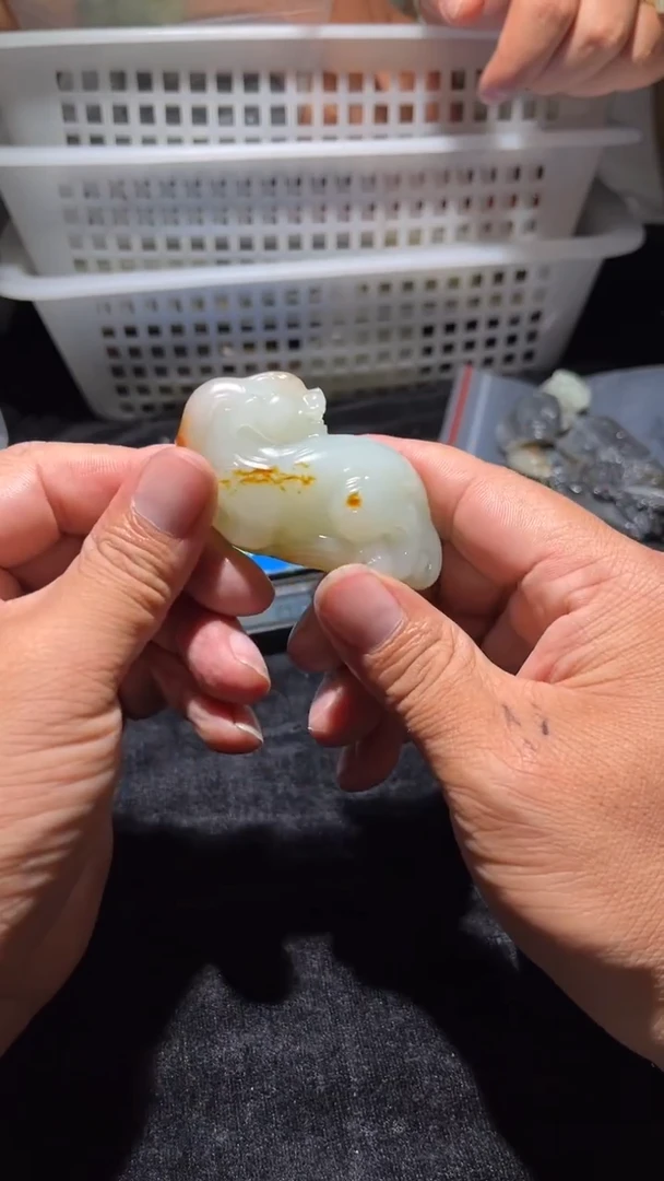 颈饰未镶嵌和田玉吊坠