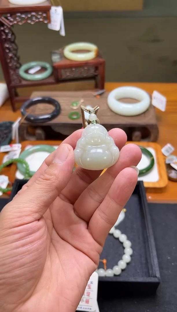 吊坠(不含链)未镶嵌和田玉且末青白 佛公