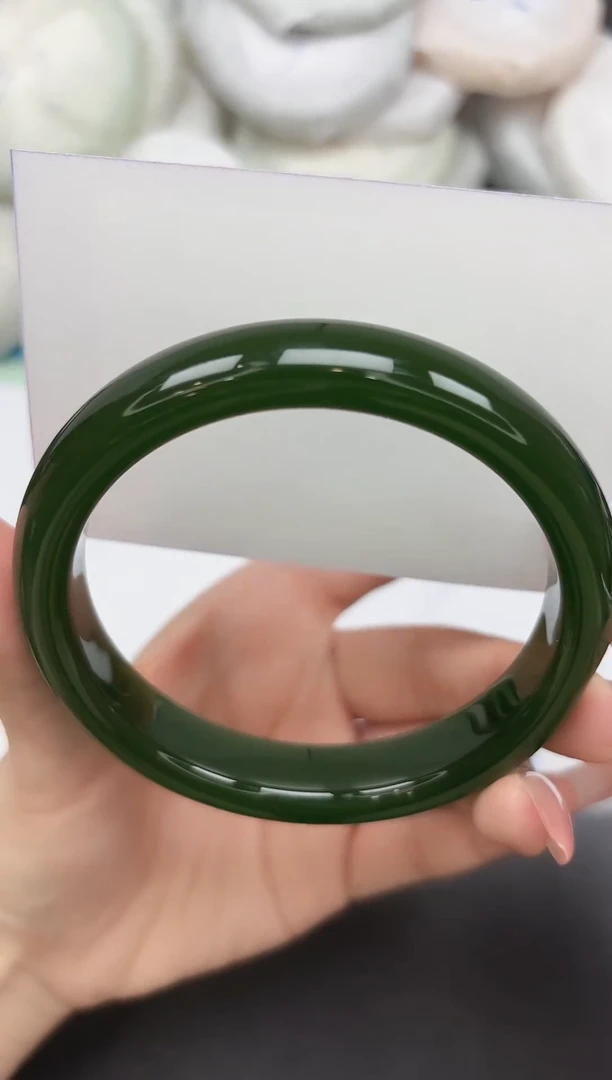 未镶嵌手镯石英质玉153-65.2