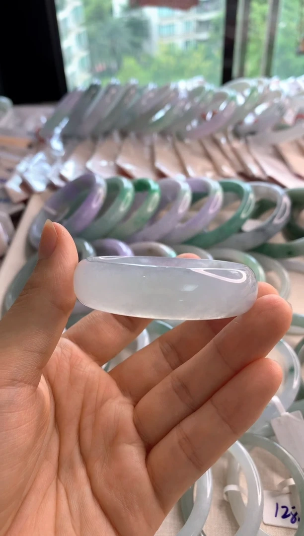 未镶嵌手镯翡翠51冰贵妃