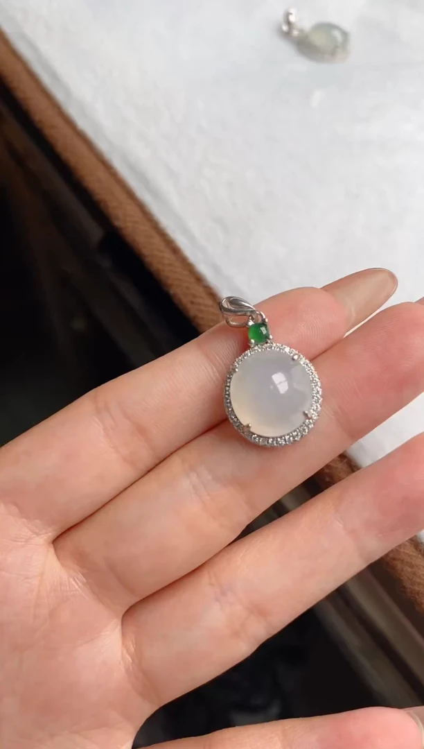 翡翠戒指银S925镶嵌晨*。天然A货翡翠